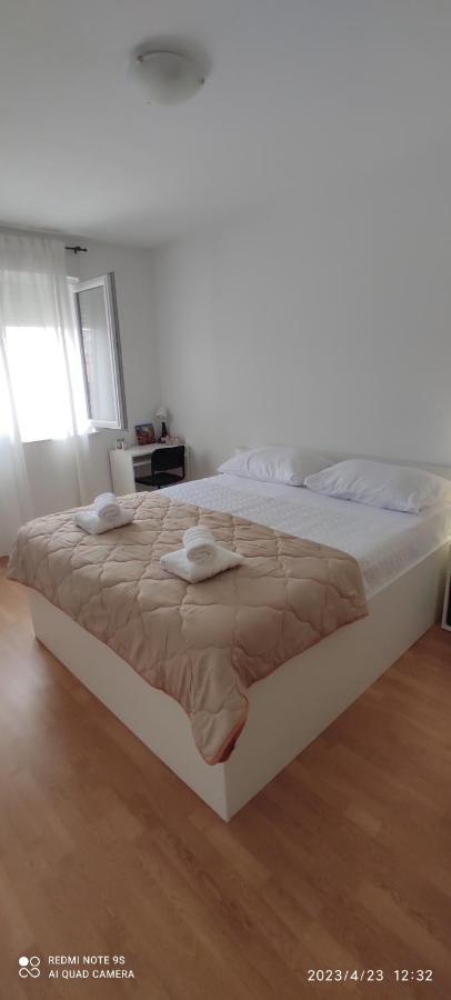 Apartman Sandra Apartment Split Exterior photo